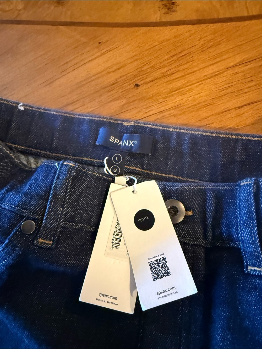 Perfect $168 SPANX WIDE LEG Denim Jeans-20547R-Raw Indigo-Size Large Petite - Picture 3 of 4